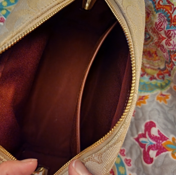 Coach Dempsey Boxy Cosmetic Case 20 inch Signature Jacquard with Stripe and Coac - Picture 4 of 7